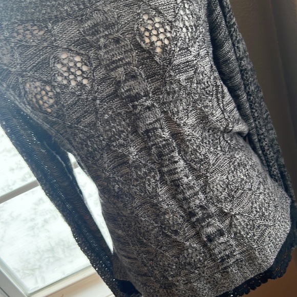 Sweater - Picture 2 of 5